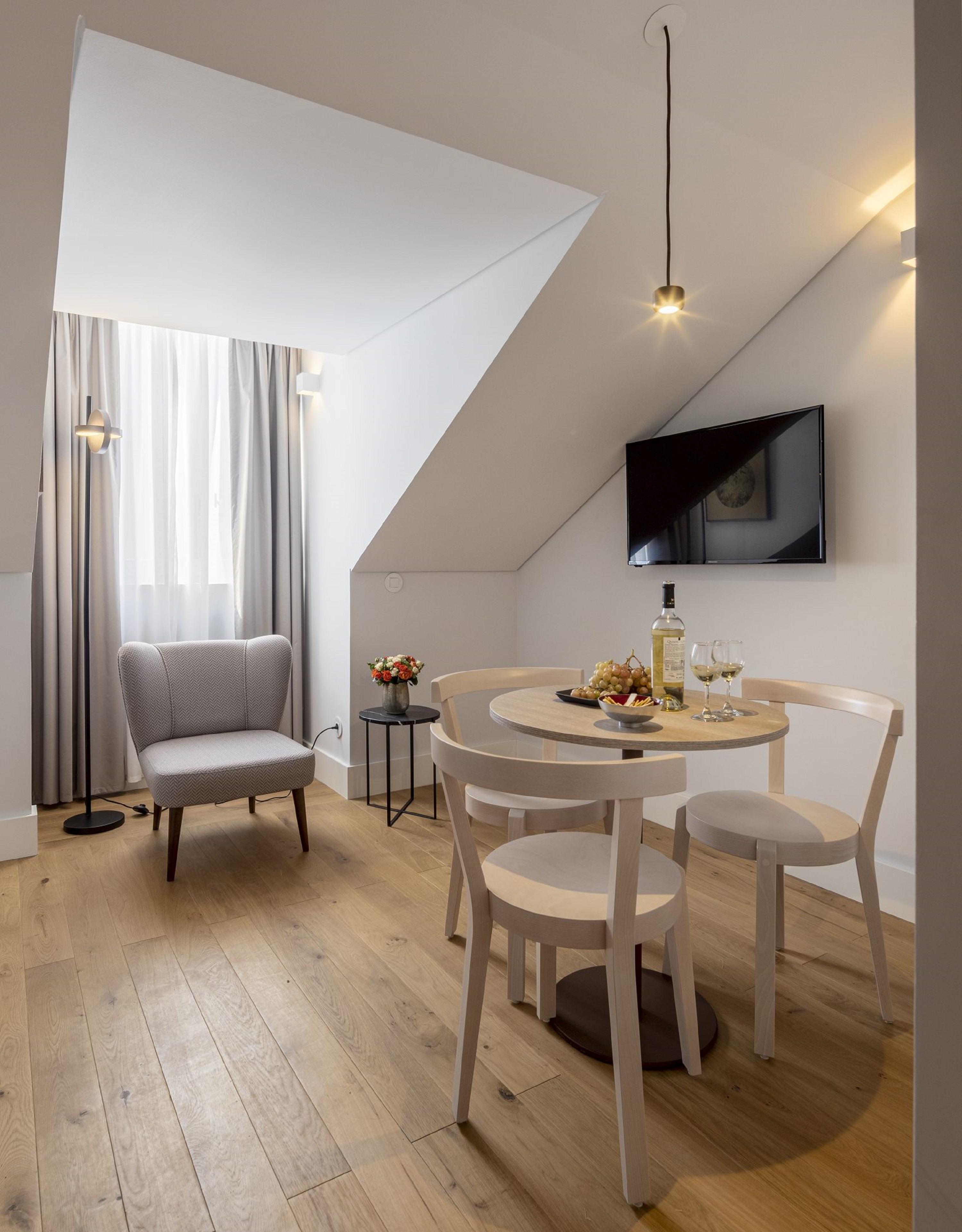 Lisbon Serviced Apartments - Madalena Exterior photo