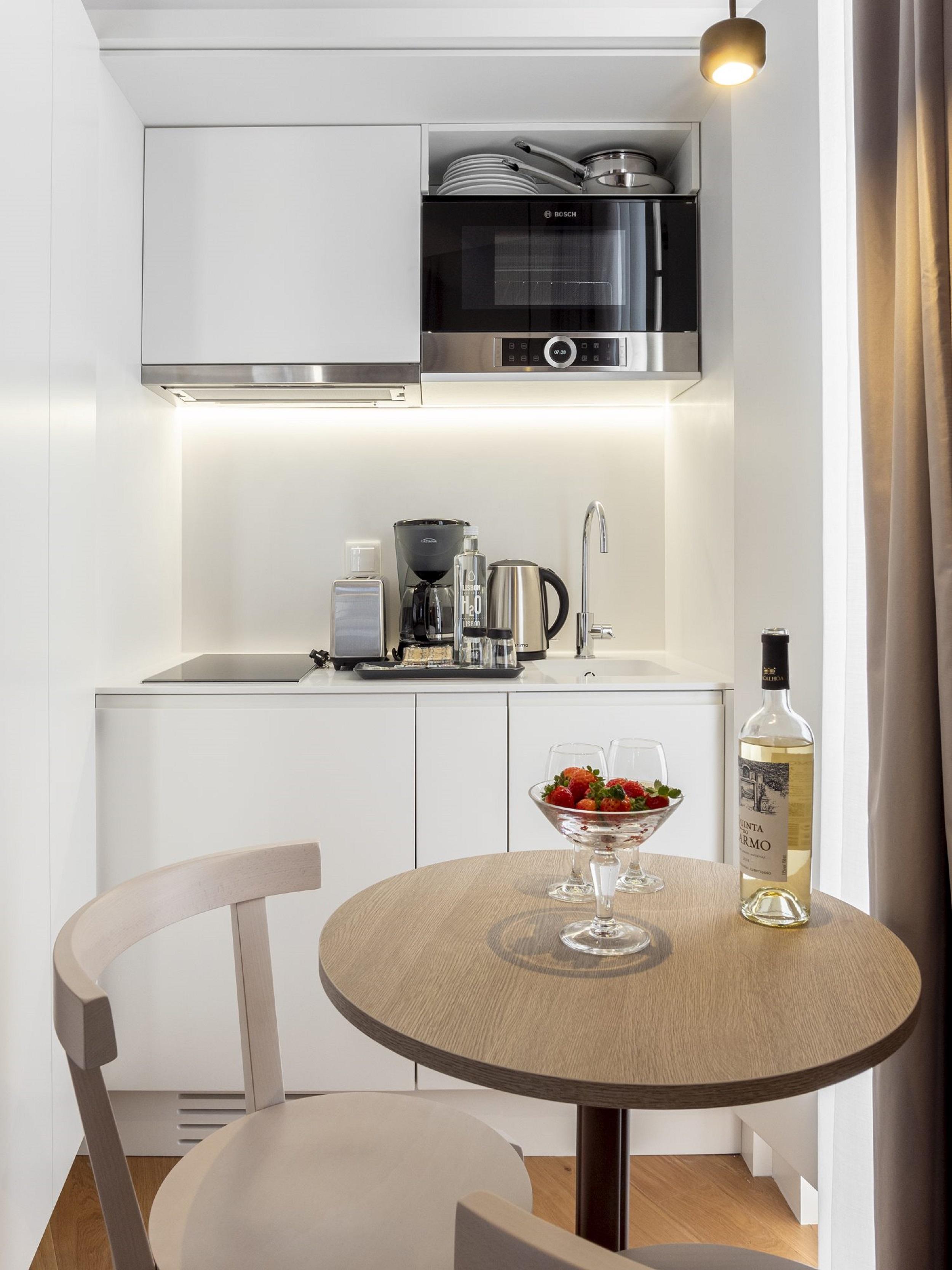 Lisbon Serviced Apartments - Madalena Exterior photo